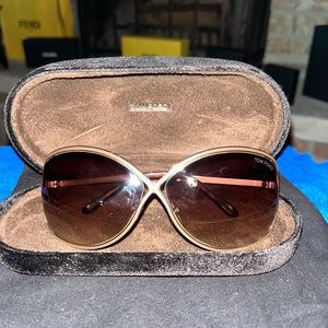 - [ ] Tom ford brown lens with gold authentic